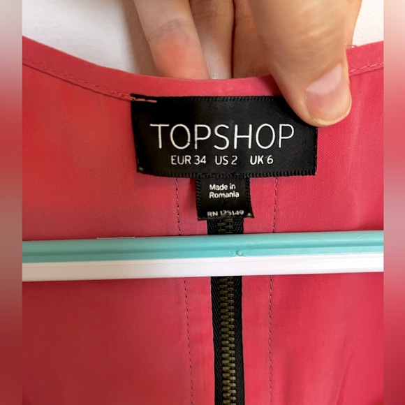 BARBIECORE bubblegum pink tank top by TOPSHOP from Nordstrom. - Picture 3 of 9